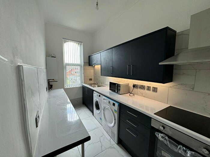 2 Bedroom Apartment To Rent In Loughborough Road, Nottingham, Nottinghamshire, NG2