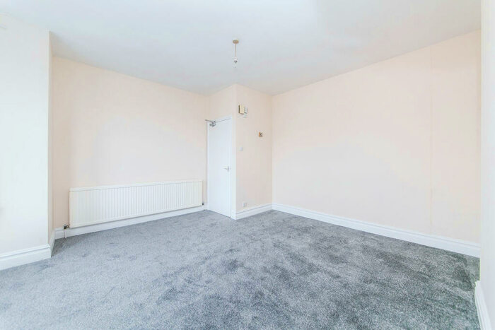 1 Bedroom Apartment To Rent In Brooks Hall Road, Ipswich, IP1
