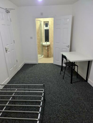 5 Bedroom House To Rent In Walsall Street, Canley, CV4