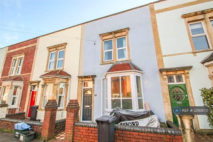 2 Bedroom Terraced House To Rent In Hawthorne Street, Bristol, BS4