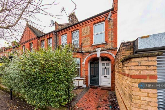 2 Bedroom End Of Terrace House To Rent In Mersey Road, London, E17