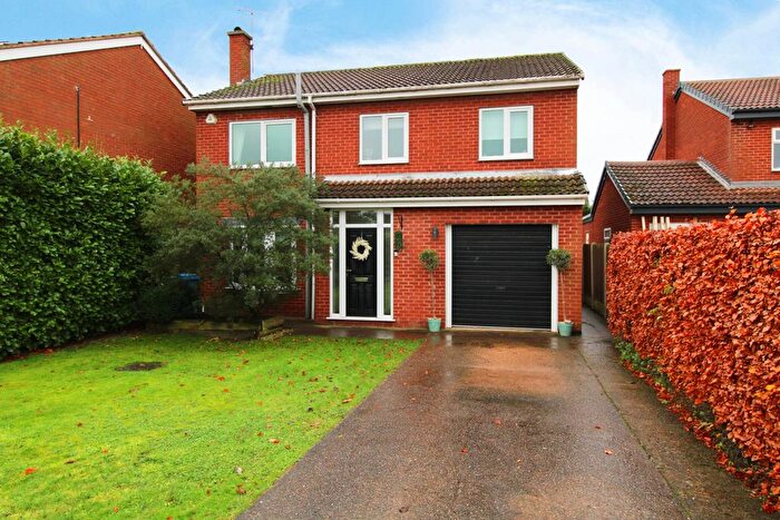 4 Bedroom Detached House For Sale In Manor Close, Doncaster, DN10