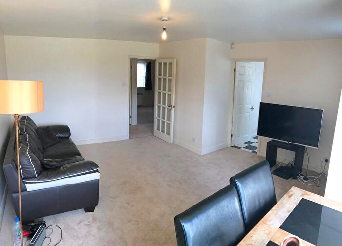 2 Bedroom Apartment To Rent In Kirkland Drive, Enfield, EN2