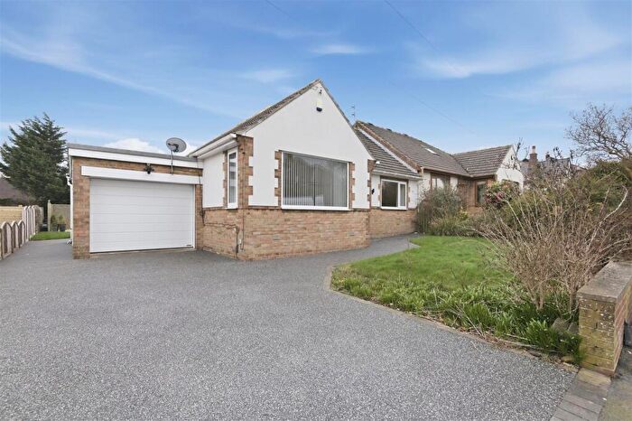 2 Bedroom Semi-Detached Bungalow To Rent In Shaftesbury Avenue, Brighouse, HD6