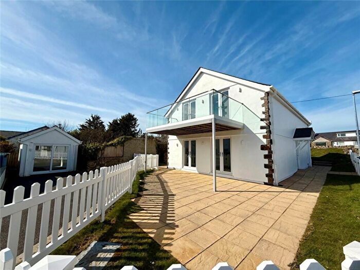 4 Bedroom Detached House For Sale In Mynytho, Gwynedd, LL53