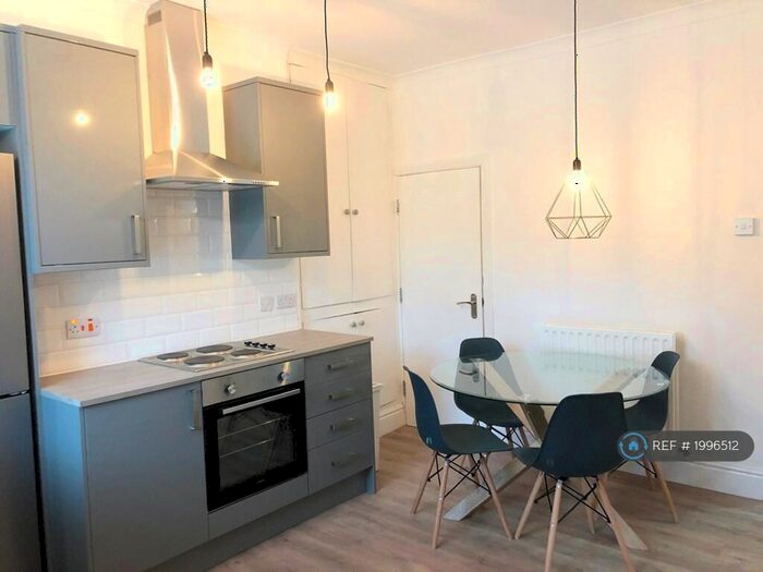 4 Bedroom Terraced House To Rent In Pickmere Road, Sheffield, S10