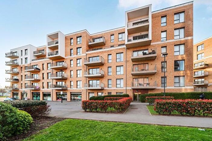2 Bedroom Apartment For Sale In Bittacy Hill, London, NW7