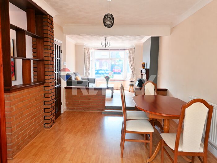 3 Bedroom Semi-Detached House To Rent In Littlebury Gardens, Colchester, CO2