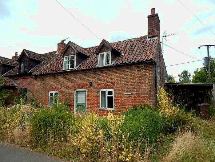 2 Bedroom Semi-Detached House For Sale In Pockthorpe Lane, Thompson, Thetford, Norfolk, IP24