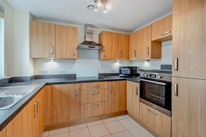 2 Bedroom Flat For Sale In Greaves Road, Lancaster, LA1