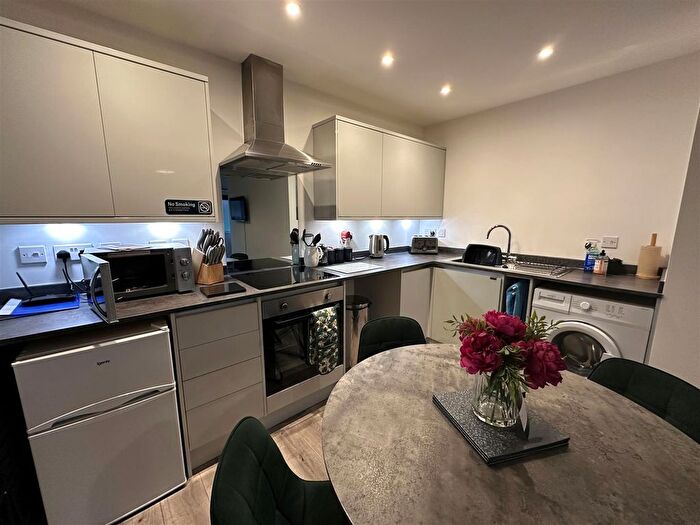 1 Bedroom Maisonette To Rent In Lynchford Road, Farnborough, GU14