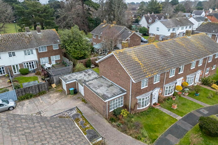 3 Bedroom End Of Terrace House For Sale In Stanmore Gardens, Aldwick, Bognor Regis, PO21