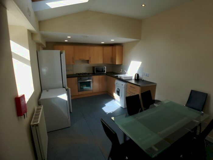 6 Bedroom Terraced House To Rent In King Street, Aberdeen, Aberdeenshire, AB24