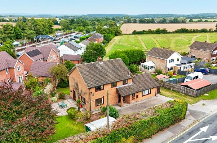 4 Bedroom Detached House For Sale In Wallop Road, Grateley, Andover, SP11