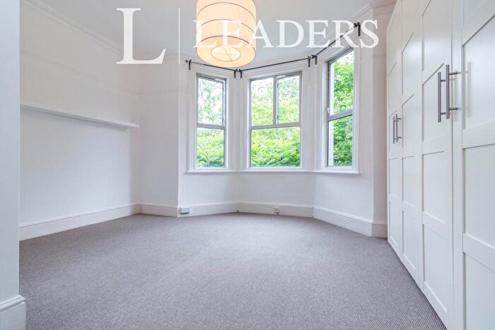 1 Bedroom Apartment To Rent In Woodstock Road, CR0