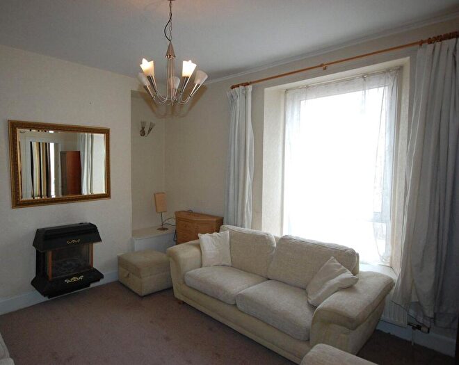 2 Bedroom Flat To Rent In Menzies Road, Torry, Aberdeen, Aberdeen, AB11