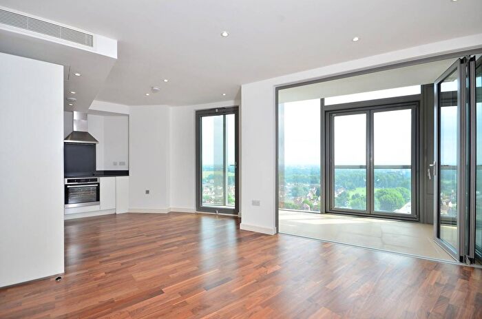 1 Bedroom Flat To Rent In Great West Quarter, Brentford, TW8