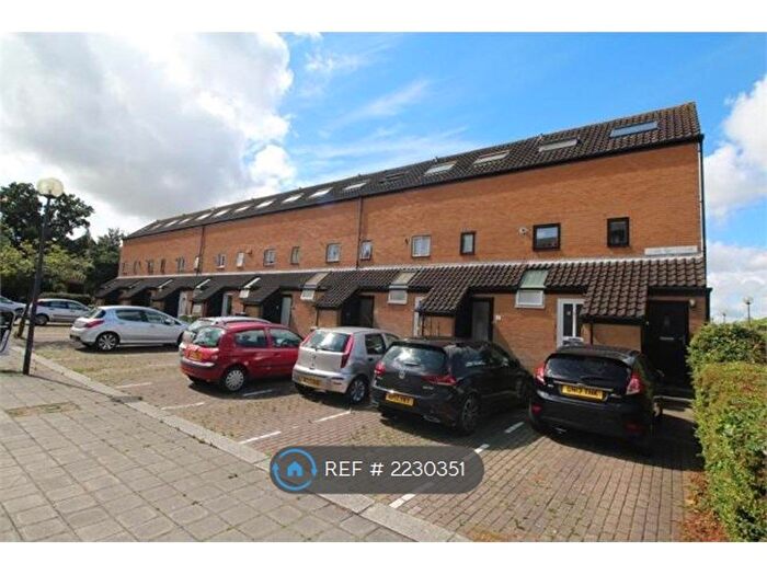 1 Bedroom Maisonette To Rent In North Twelfth Street, Milton Keynes, MK9