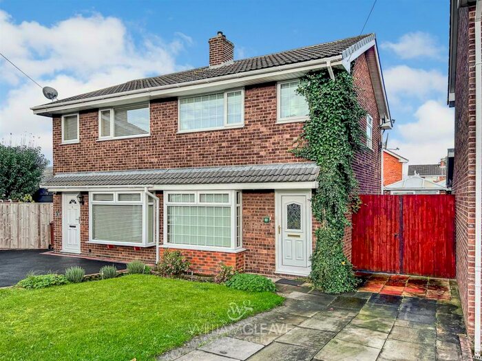 3 Bedroom Semi-Detached House To Rent In Weston Close, Garden City, Deeside, CH5