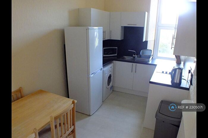 2 Bedroom Flat To Rent In Rosemount Viaduct, Aberdeen, AB25