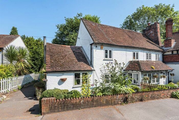 3 Bedroom Semi-Detached House To Rent In Bath Road, Calcot, Reading, RG31