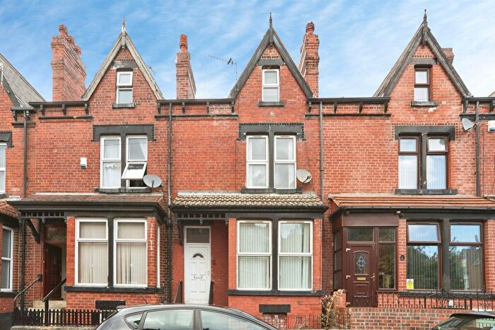 4 Bedroom Terraced House For Sale In Pasture Road, Leeds, LS8