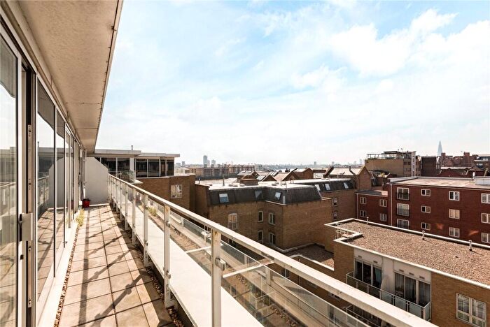 2 Bedroom Apartment To Rent In Narrow Street, E14
