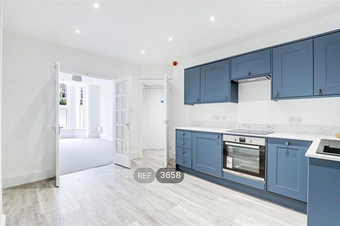 1 Bedroom Flat To Rent In Millicent Road, West Bridgford, Nottingham, NG2