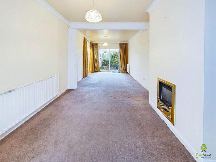 3 Bedroom End Of Terrace House For Sale In Clovelly Road, Bexleyheath, Kent, DA7