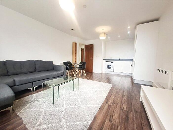 1 Bedroom Apartment To Rent In Broadway Residences, Broad Street, B15