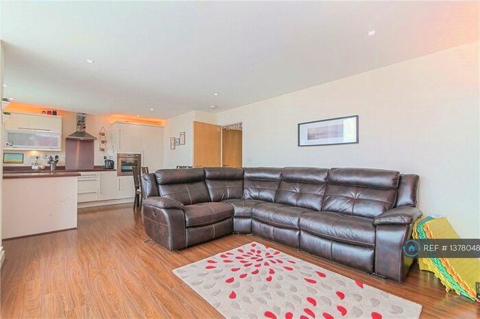 2 Bedroom Flat To Rent In Drift Court, London, E16
