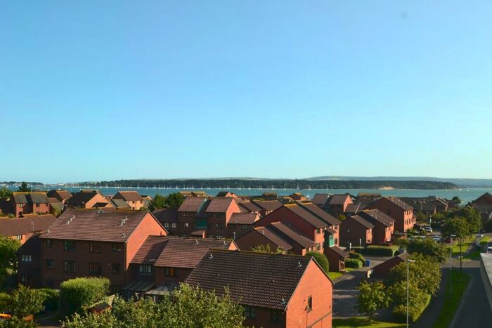 3 Bedroom Flat To Rent In Baiter Park, BH15