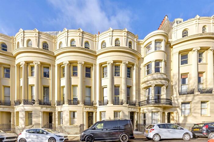 1 Bedroom Flat To Rent In Brunswick Square, Hove, BN3
