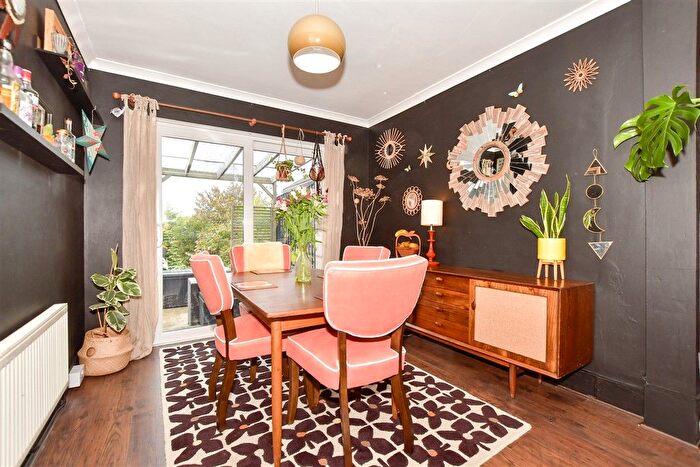 4 Bedroom Semi-Detached House For Sale In Segrave Crescent, Folkestone, Kent, CT19