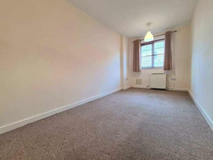 2 Bedroom Flat To Rent In Flat, Stone Lane, Peterborough, PE1