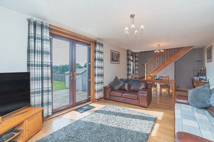 2 Bedroom Cottage For Sale In Manse Road, Glencraig, Lochgelly, KY5
