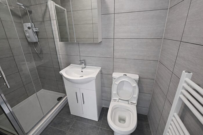 2 Bedroom Flat To Rent In Ebberston Terrace, Leeds, LS6