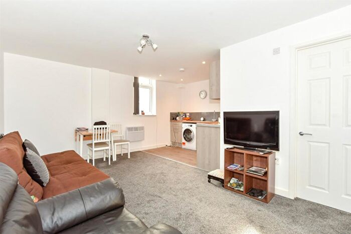 1 Bedroom Flat For Sale In High Street, Bognor Regis, West Sussex, PO21