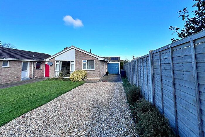 2 Bedroom Detached Bungalow To Rent In Wool, BH20