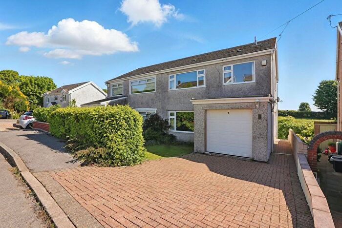 4 Bedroom Semi-Detached House For Sale In Awelfryn, Penycoedcae, Pontypridd, CF37