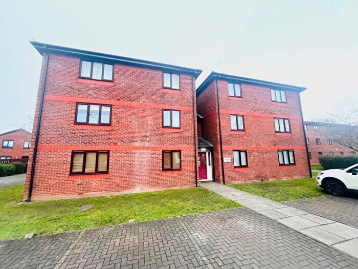 2 Bedroom Apartment For Sale In Haydock Close, Chester, CH1