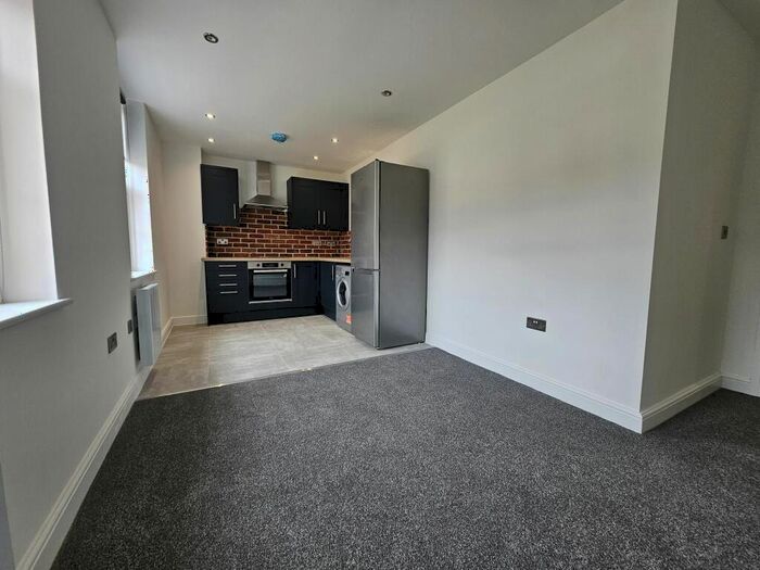 1 Bedroom Apartment To Rent In Flat, Bridgegate Residence, DN22