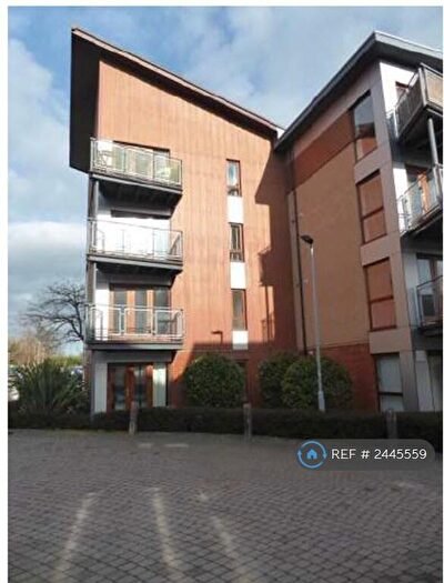 2 Bedroom Flat To Rent In Commonwealth Drive, Crawley, RH10