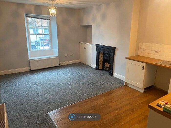 2 Bedroom Flat To Rent In High Street, Catterick, DL10