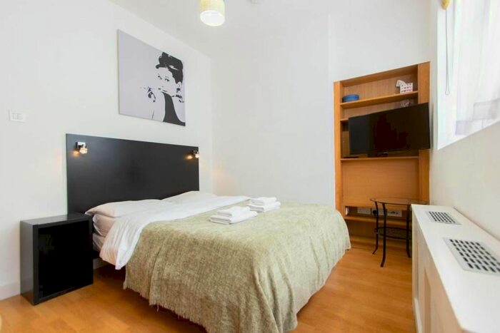 Studio To Rent In North Gower Street, Euston, London, NW1