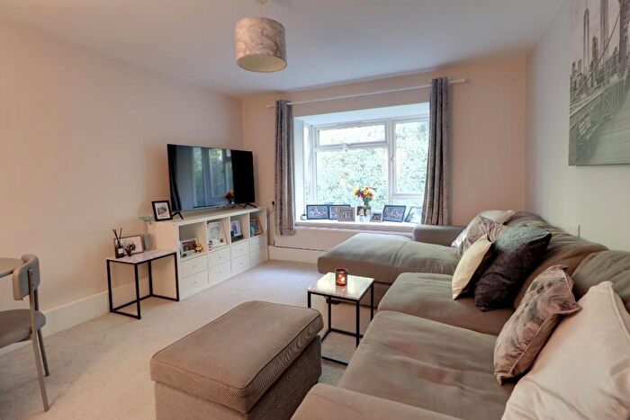 1 Bedroom Apartment For Sale In Baron Court, Stevenage, Hertfordshire, SG1