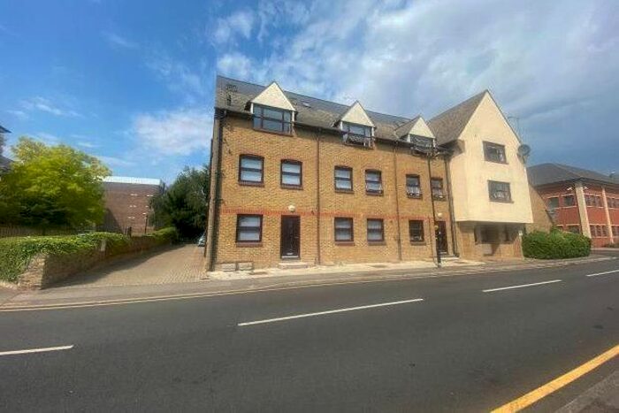 1 Bedroom Flat To Rent In Glebe Road, Chelmsford, CM1