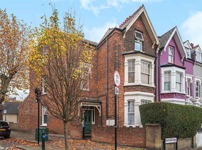 2 Bedroom Flat For Sale In Rutland Park, London, NW2