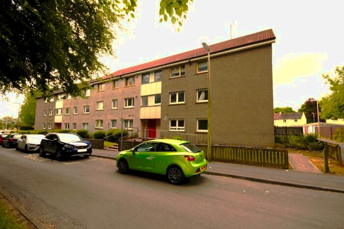 2 Bedroom Flat To Rent In Ninian Quadrant, Glenrothes, Fife, KY7