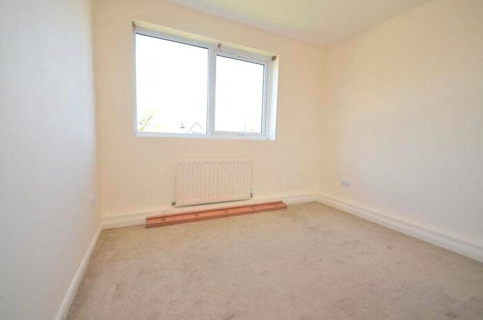 2 Bedroom Apartment To Rent In Chaplaincy Gardens, Hornchurch, Essex, RM11